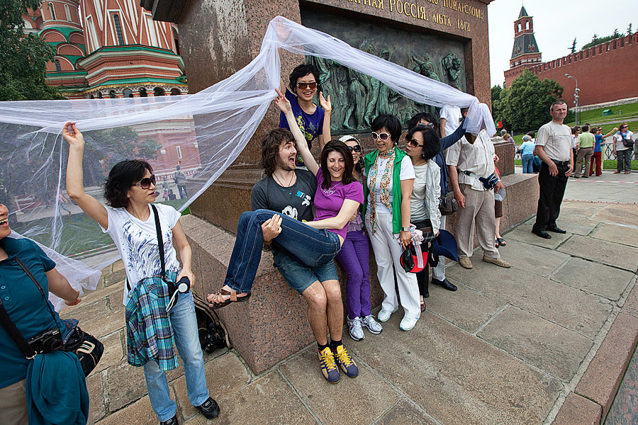 My Wedding Photography Workshop in Moscow (Russia) 6-14 June, 2010 – B. Emin Kuliyev — Award-Winning Wedding Photojournalist NYC & USA | Best Wedding Photographer Known for Candid, Timeless Moments