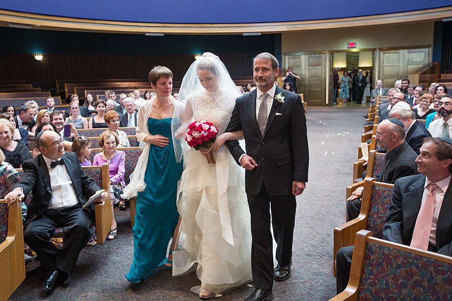 Genevieve & Josh– June 3rd,2012 – Minneapolis (Minnesota). Emin Kuliyev — Award-Winning Wedding Photojournalist NYC & USA | Best Wedding Photographer Known for Candid, Timeless Moments