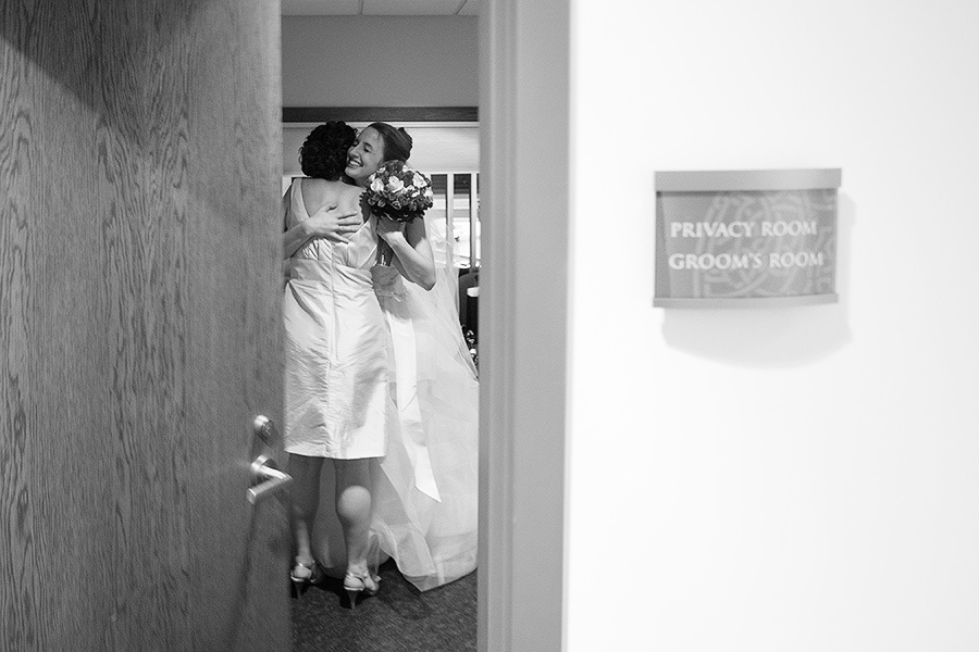 Genevieve & Josh– June 3rd,2012 – Minneapolis (Minnesota). Emin Kuliyev — Award-Winning Wedding Photojournalist NYC & USA | Best Wedding Photographer Known for Candid, Timeless Moments