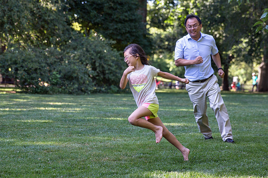 Family Photo Shoot – 08.05.13 (Manhattan, Central Park). Emin Kuliyev — Award-Winning Wedding Photojournalist NYC & USA | Best Wedding Photographer Known for Candid, Timeless Moments