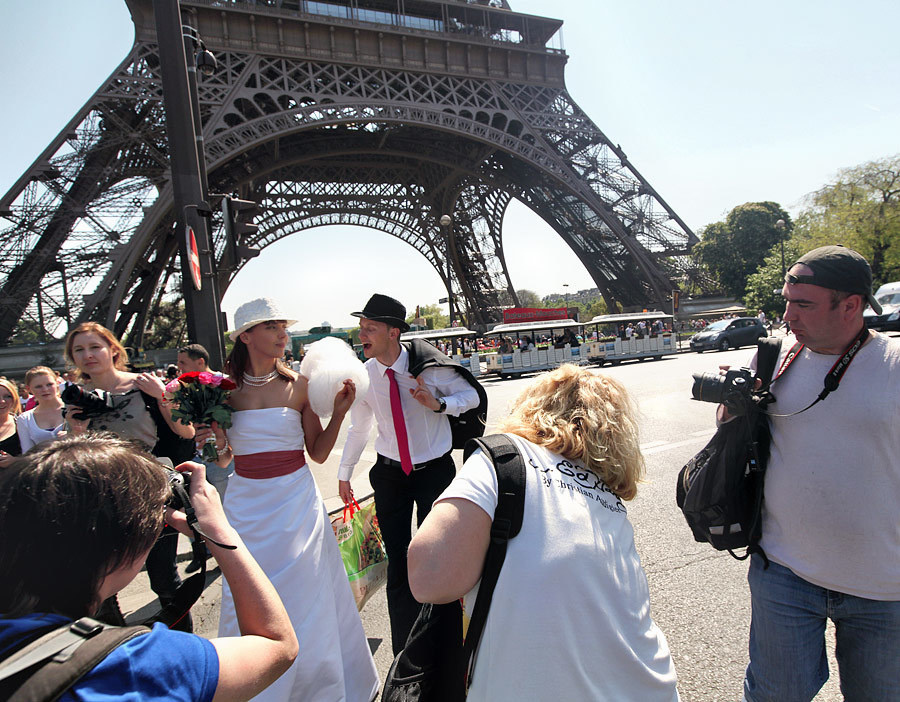 My Wedding Photography Workshops in Paris 18-21 April, 2011 – Behind t. Emin Kuliyev — Award-Winning Wedding Photojournalist NYC & USA | Best Wedding Photographer Known for Candid, Timeless Moments