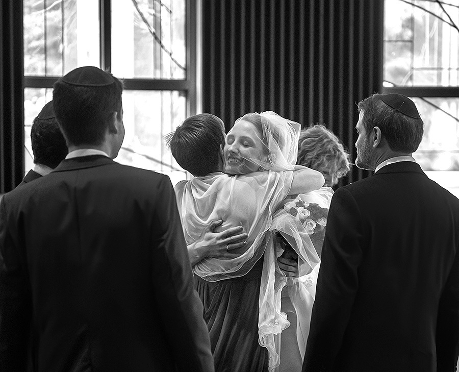 Genevieve & Josh– June 3rd,2012 – Minneapolis (Minnesota). Emin Kuliyev — Award-Winning Wedding Photojournalist NYC & USA | Best Wedding Photographer Known for Candid, Timeless Moments
