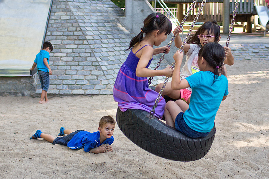 Family Photo Shoot – 08.05.13 (Manhattan, Central Park). Emin Kuliyev — Award-Winning Wedding Photojournalist NYC & USA | Best Wedding Photographer Known for Candid, Timeless Moments
