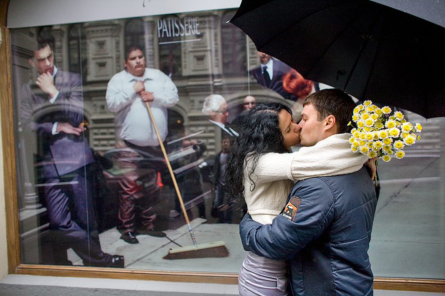 Alexandr & Nastya – Engagement – 09/11/2008. Emin Kuliyev — Award-Winning Wedding Photojournalist NYC & USA | Best Wedding Photographer Known for Candid, Timeless Moments