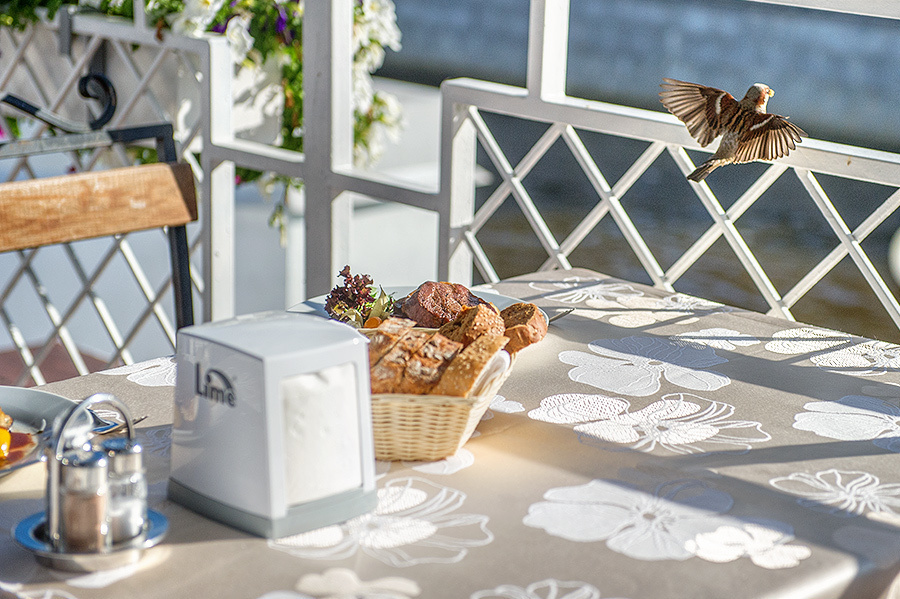 Ksenia & Artem  – Yaroslavl (Russia) 14.07.12. Emin Kuliyev — Award-Winning Wedding Photojournalist NYC & USA | Best Wedding Photographer Known for Candid, Timeless Moments