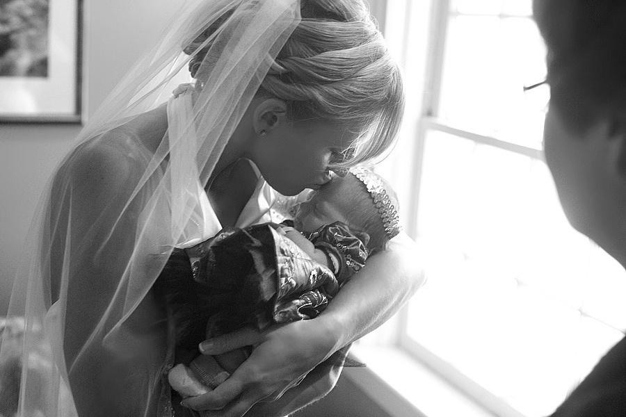 Alexa & Gregory – October 29th, 2011. Emin Kuliyev — Award-Winning Wedding Photojournalist NYC & USA | Best Wedding Photographer Known for Candid, Timeless Moments