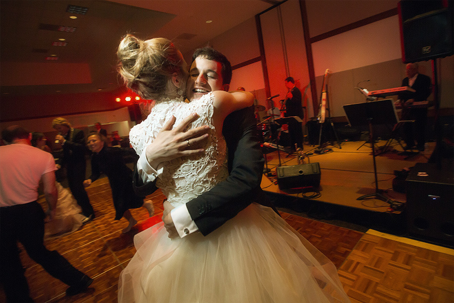 Genevieve & Josh– June 3rd,2012 – Minneapolis (Minnesota). Emin Kuliyev — Award-Winning Wedding Photojournalist NYC & USA | Best Wedding Photographer Known for Candid, Timeless Moments