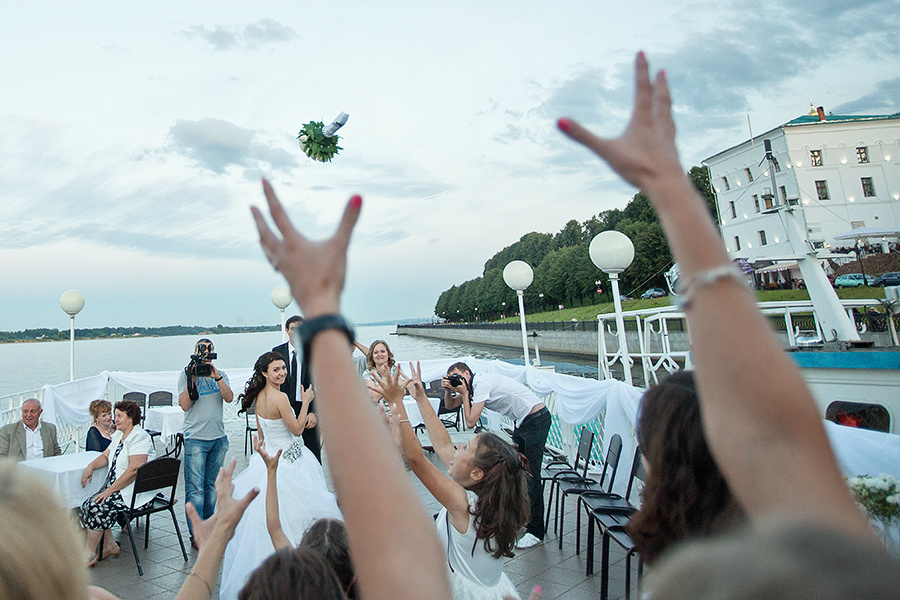 Ksenia & Artem  – Yaroslavl (Russia) 14.07.12. Emin Kuliyev — Award-Winning Wedding Photojournalist NYC & USA | Best Wedding Photographer Known for Candid, Timeless Moments