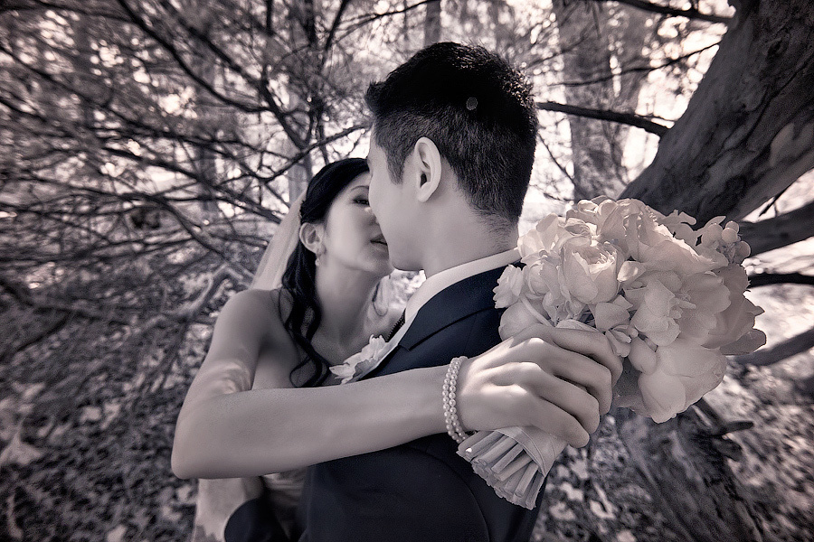 Steven & Florence – 09/19/2010. Emin Kuliyev — Award-Winning Wedding Photojournalist NYC & USA | Best Wedding Photographer Known for Candid, Timeless Moments