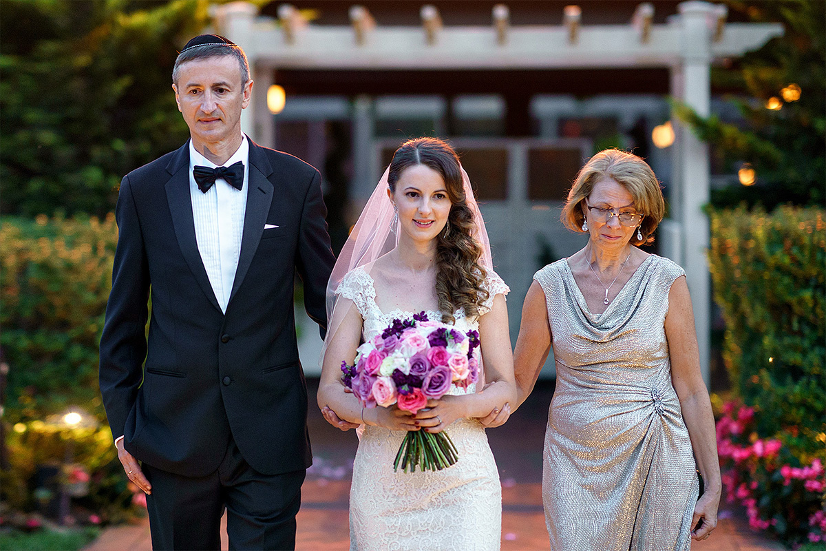 Ernest  and Jena – 8.27.2017 – Crest Hollow Country club. Emin Kuliyev — Award-Winning Wedding Photojournalist NYC & USA | Best Wedding Photographer Known for Candid, Timeless Moments