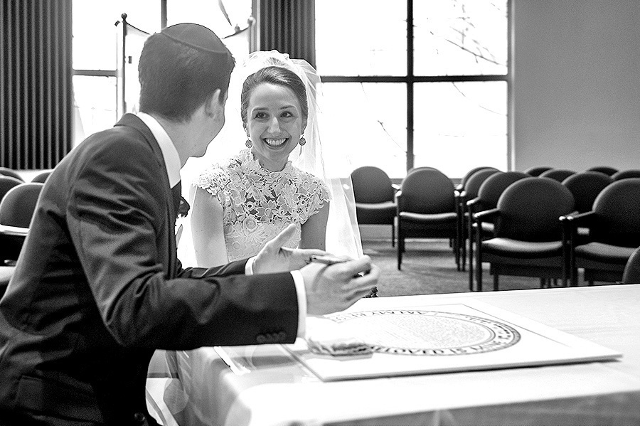 Genevieve & Josh– June 3rd,2012 – Minneapolis (Minnesota). Emin Kuliyev — Award-Winning Wedding Photojournalist NYC & USA | Best Wedding Photographer Known for Candid, Timeless Moments