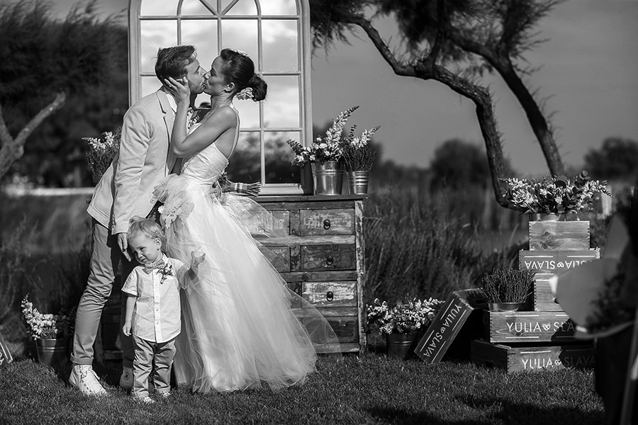 Yulia & Slava wedding (Le Mas de la Fouque ,France) – 6.14.2014 (Day T. Emin Kuliyev — Award-Winning Wedding Photojournalist NYC & USA | Best Wedding Photographer Known for Candid, Timeless Moments