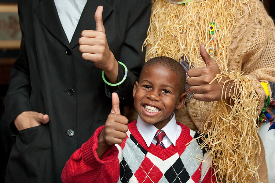 Rona & Charles (October 24, 2009) Halloween wedding – Saint Louis, Mis. Emin Kuliyev — Award-Winning Wedding Photojournalist NYC & USA | Best Wedding Photographer Known for Candid, Timeless Moments