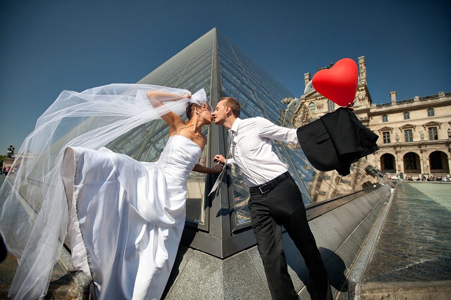 My Wedding Photography Workshops in Paris 18-21 April, 2011 – Behind t. Emin Kuliyev — Award-Winning Wedding Photojournalist NYC & USA | Best Wedding Photographer Known for Candid, Timeless Moments