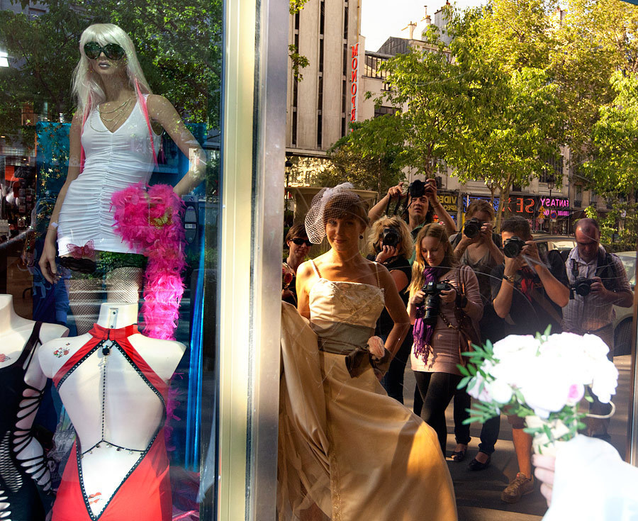 My Wedding Photography Workshops in Paris 18-21 April, 2011 – Behind t. Emin Kuliyev — Award-Winning Wedding Photojournalist NYC & USA | Best Wedding Photographer Known for Candid, Timeless Moments