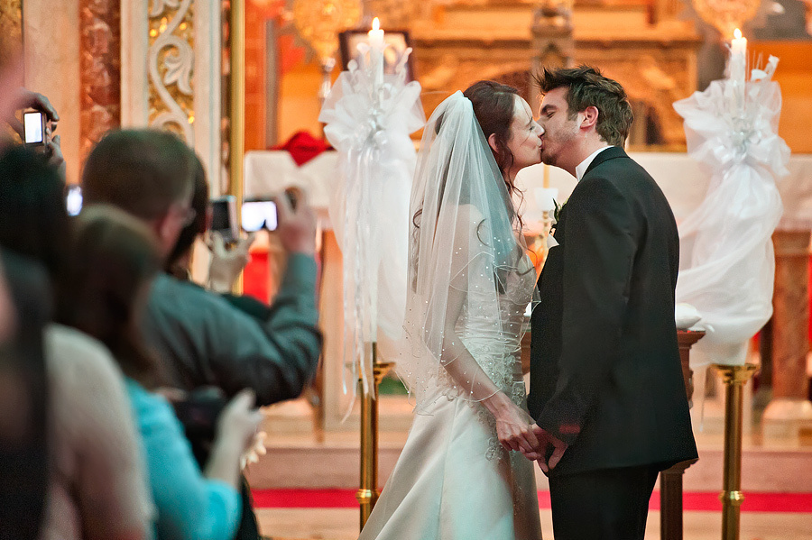 Julie & George – 4/29/2011 (Wedding in Albany,NY). Emin Kuliyev — Award-Winning Wedding Photojournalist NYC & USA | Best Wedding Photographer Known for Candid, Timeless Moments