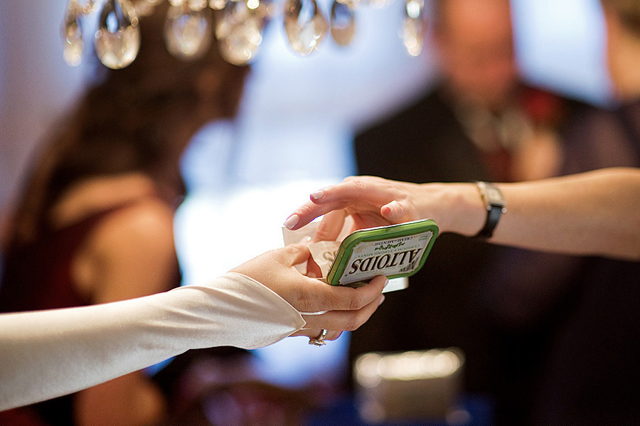 Linda & Mike – Halloween Wedding (10.31.08). Emin Kuliyev — Award-Winning Wedding Photojournalist NYC & USA | Best Wedding Photographer Known for Candid, Timeless Moments