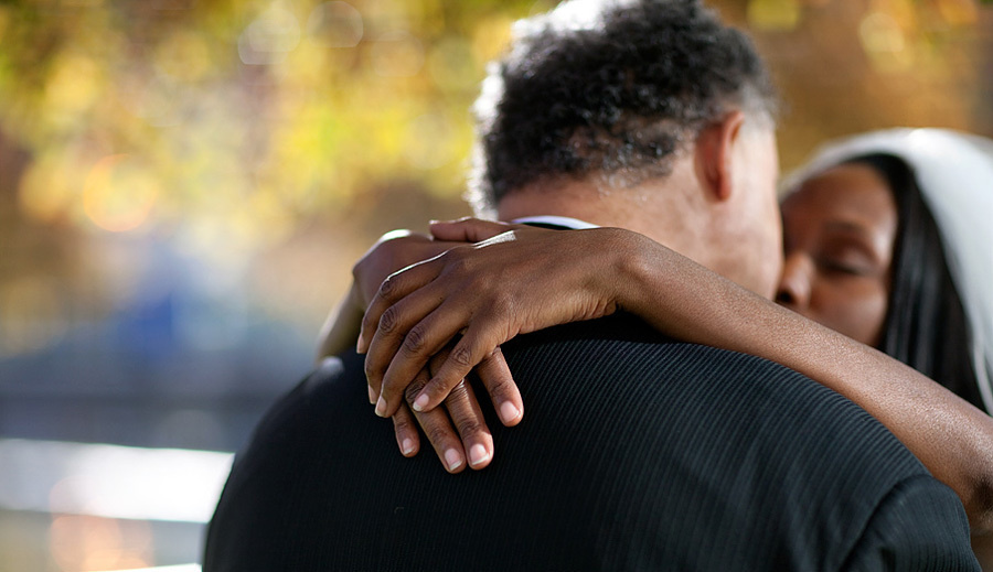Rona & Charles (October 24, 2009) Halloween wedding – Saint Louis, Mis. Emin Kuliyev — Award-Winning Wedding Photojournalist NYC & USA | Best Wedding Photographer Known for Candid, Timeless Moments