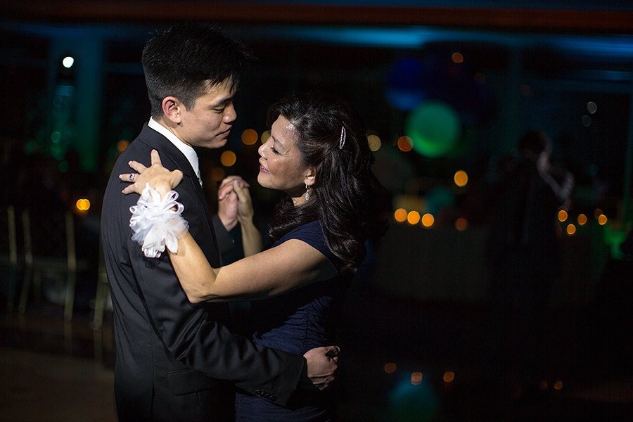 Jon & Amy – September 21st, 2012. Emin Kuliyev — Award-Winning Wedding Photojournalist NYC & USA | Best Wedding Photographer Known for Candid, Timeless Moments