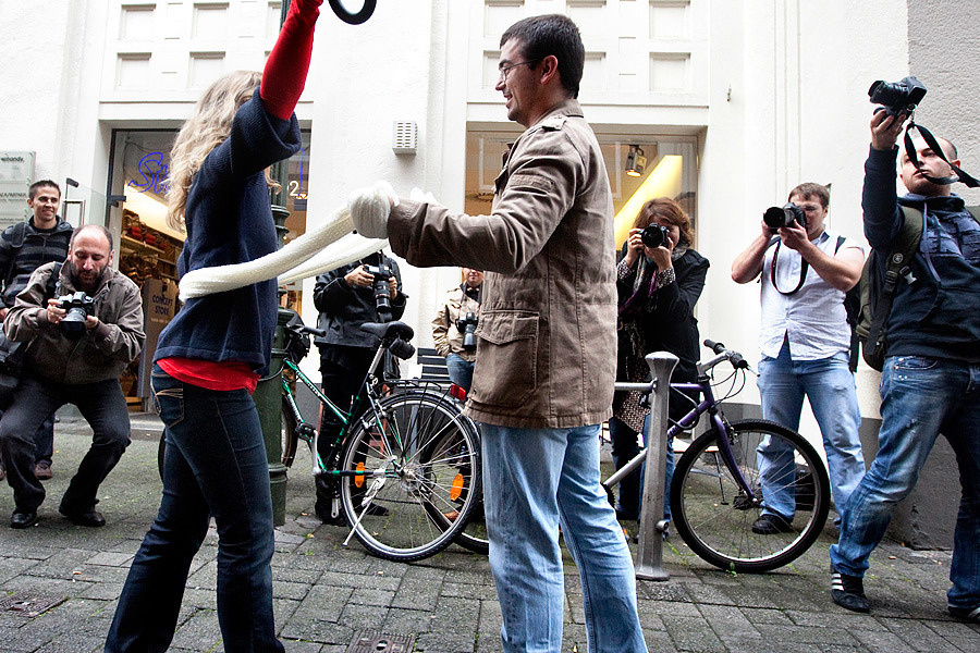 My Workshop in Düsseldorf (Germany) – Behind the scene. Emin Kuliyev — Award-Winning Wedding Photojournalist NYC & USA | Best Wedding Photographer Known for Candid, Timeless Moments