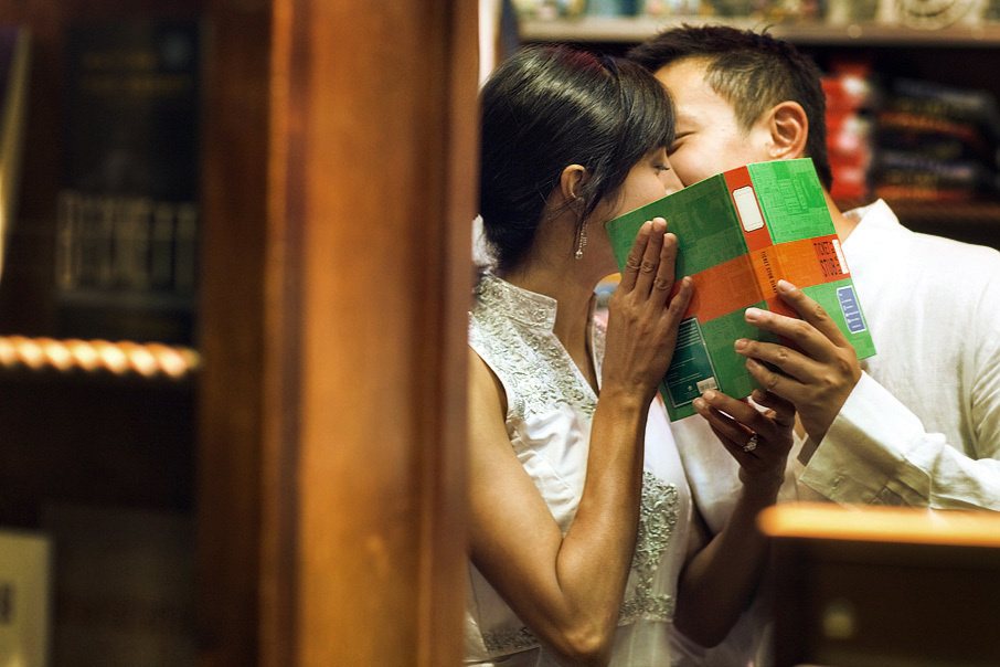 Sheela & Yuang – Engagement – 08/04/2009. Emin Kuliyev — Award-Winning Wedding Photojournalist NYC & USA | Best Wedding Photographer Known for Candid, Timeless Moments