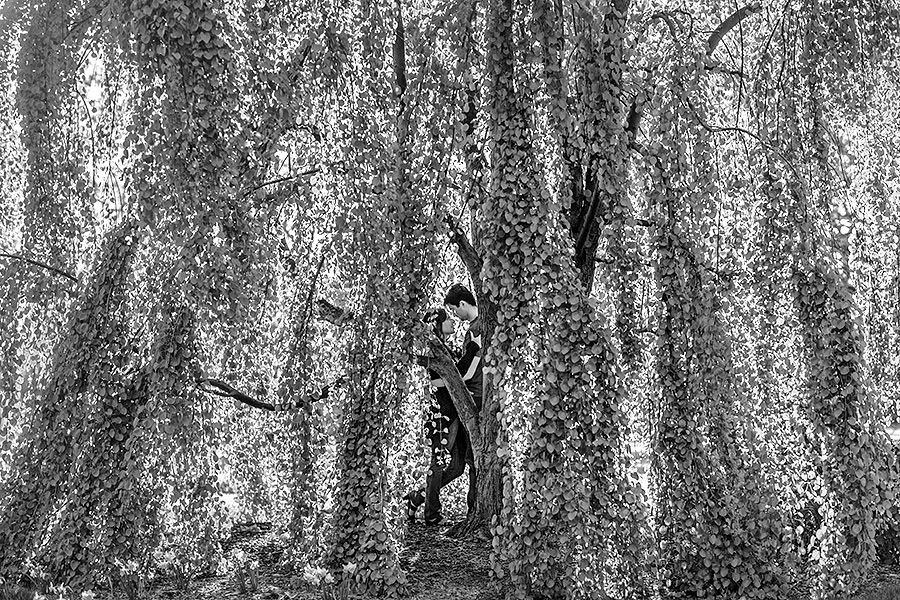 Melissa & Emad – E-Session (April, 27th, 2013). Emin Kuliyev — Award-Winning Wedding Photojournalist NYC & USA | Best Wedding Photographer Known for Candid, Timeless Moments