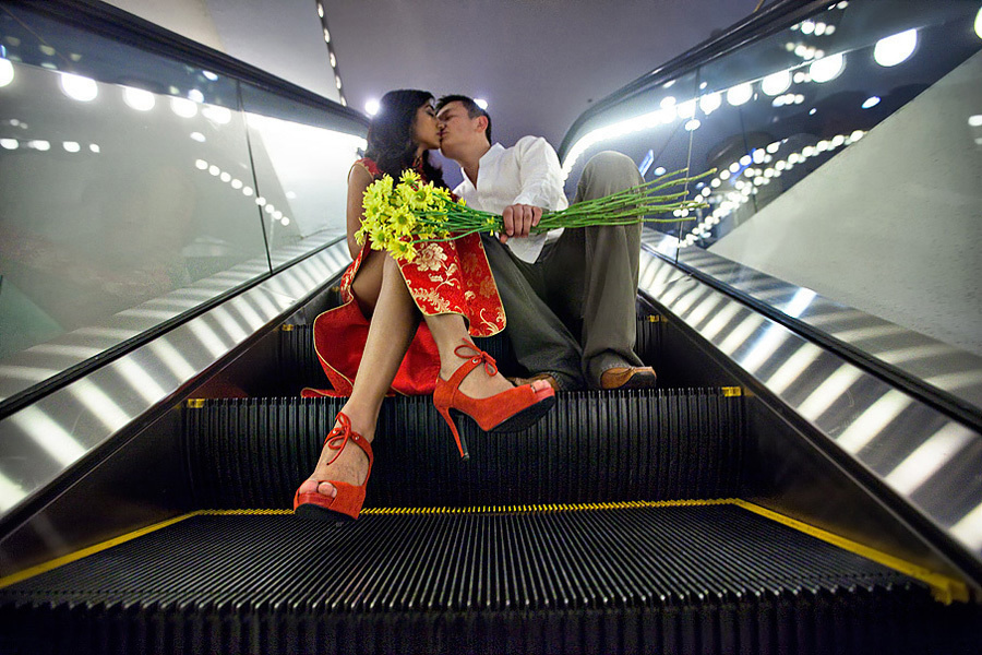 Sheela & Yuang – Engagement – 08/04/2009. Emin Kuliyev — Award-Winning Wedding Photojournalist NYC & USA | Best Wedding Photographer Known for Candid, Timeless Moments