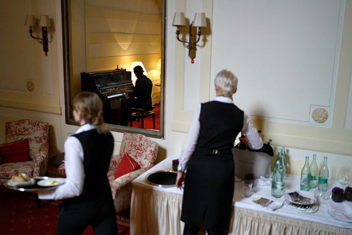 Stella & Shahin  –  Frankfurt (Germany)  6.11.16. Emin Kuliyev — Award-Winning Wedding Photojournalist NYC & USA | Best Wedding Photographer Known for Candid, Timeless Moments