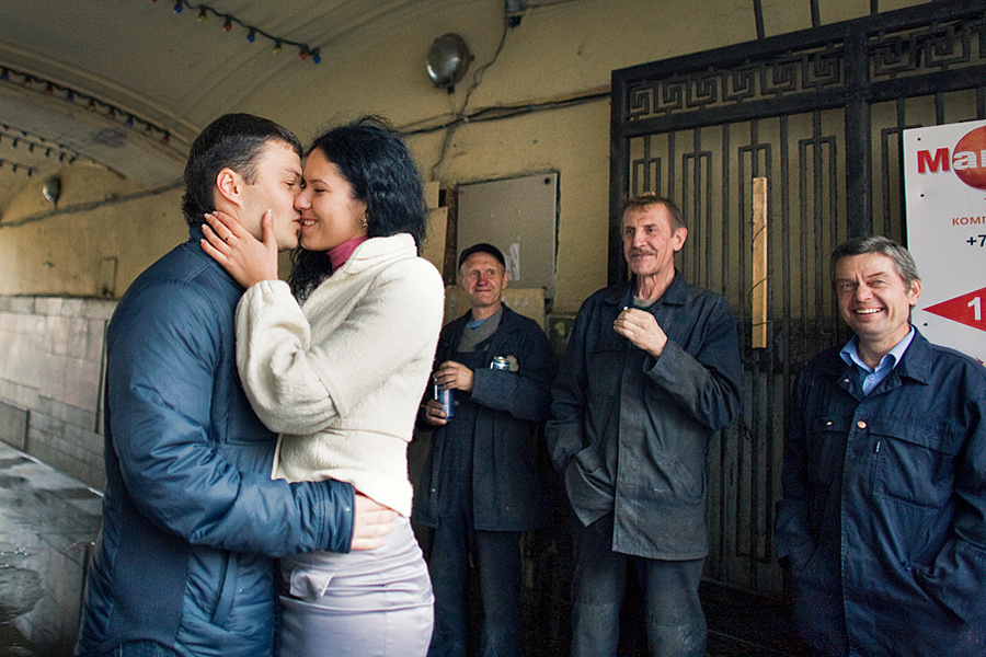 Alexandr & Nastya – Engagement – 09/11/2008. Emin Kuliyev — Award-Winning Wedding Photojournalist NYC & USA | Best Wedding Photographer Known for Candid, Timeless Moments