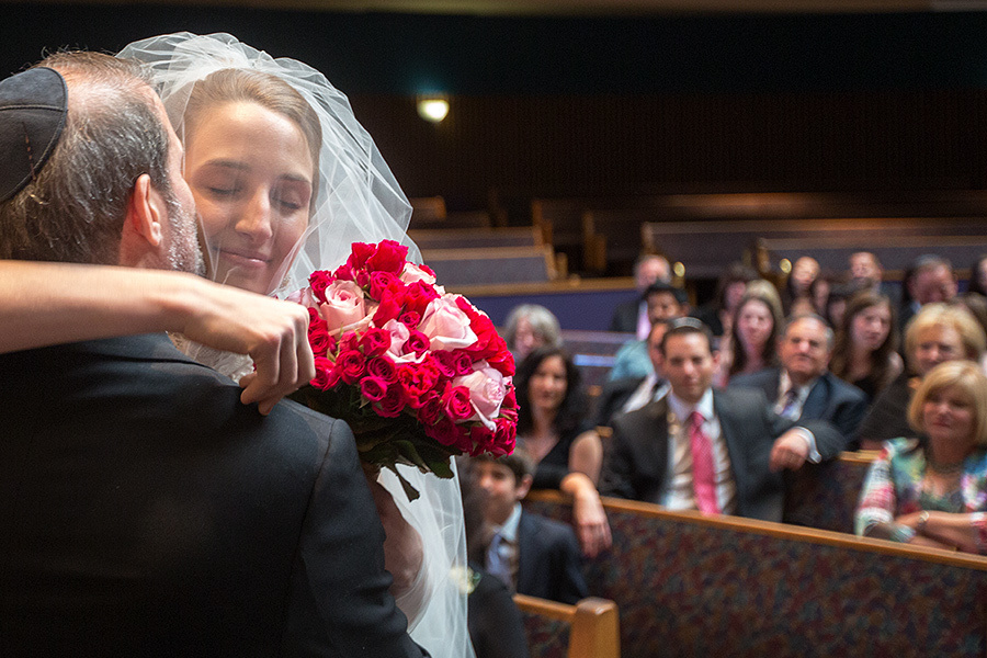 Genevieve & Josh– June 3rd,2012 – Minneapolis (Minnesota). Emin Kuliyev — Award-Winning Wedding Photojournalist NYC & USA | Best Wedding Photographer Known for Candid, Timeless Moments
