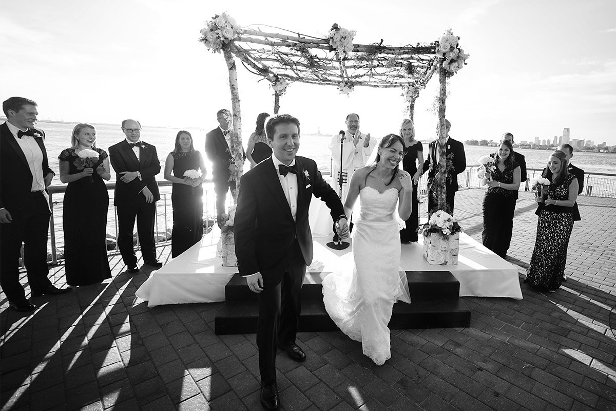 Eric & Debra  –  6/13/2015 (Wedding at Liberty Warehouse). Emin Kuliyev — Award-Winning Wedding Photojournalist NYC & USA | Best Wedding Photographer Known for Candid, Timeless Moments