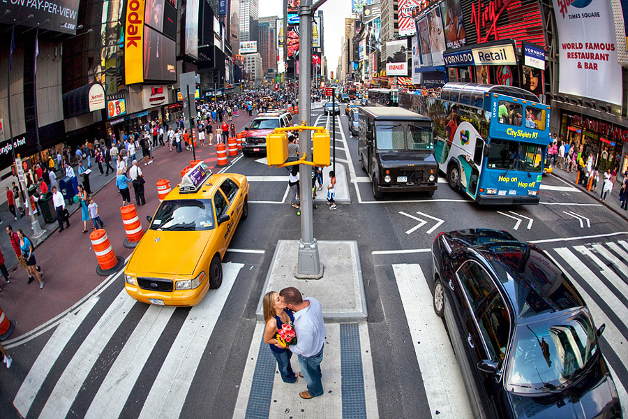 Matthew & Elizabeth – Engagement – 07/24/2009. Emin Kuliyev — Award-Winning Wedding Photojournalist NYC & USA | Best Wedding Photographer Known for Candid, Timeless Moments