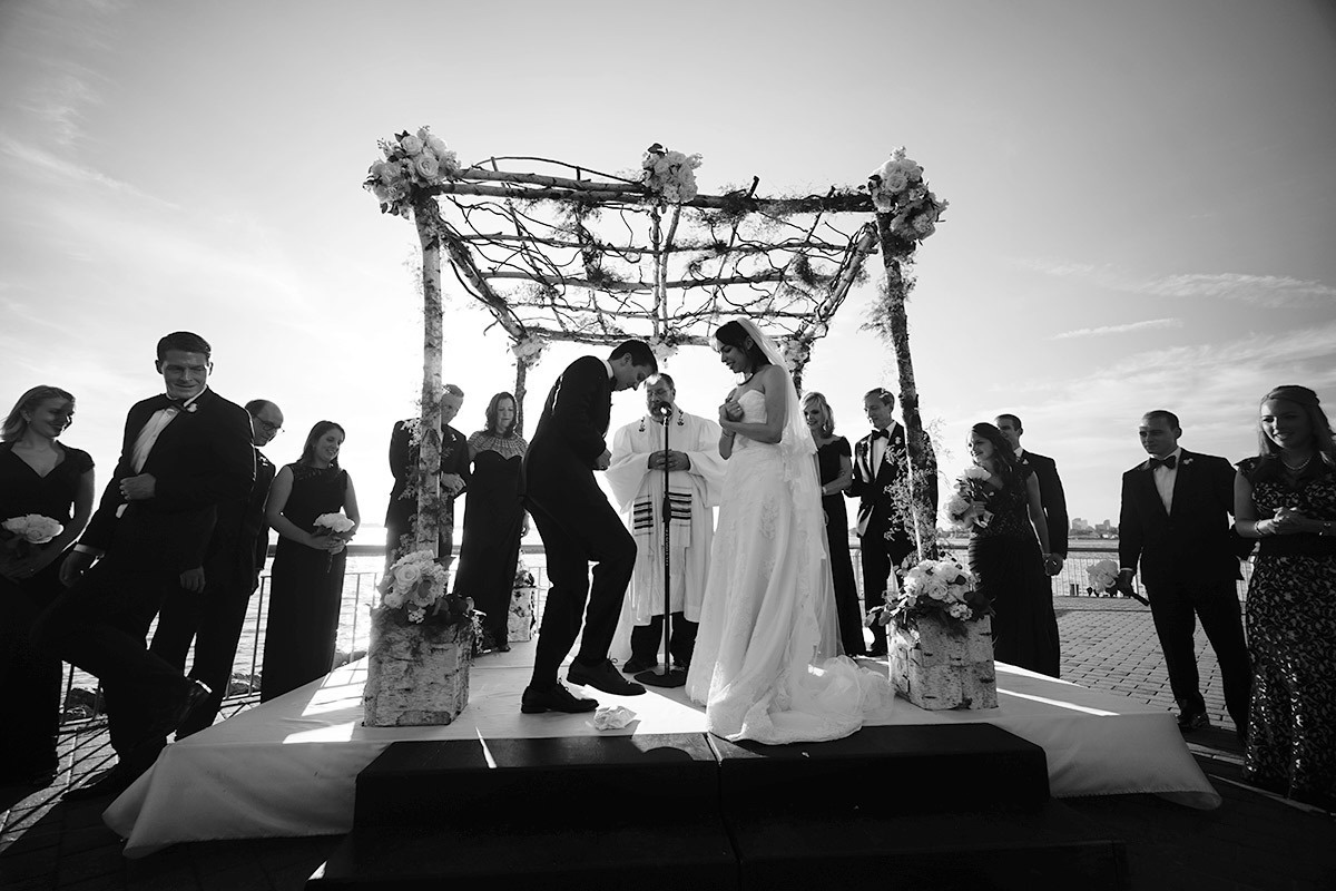 Eric & Debra  –  6/13/2015 (Wedding at Liberty Warehouse). Emin Kuliyev — Award-Winning Wedding Photojournalist NYC & USA | Best Wedding Photographer Known for Candid, Timeless Moments