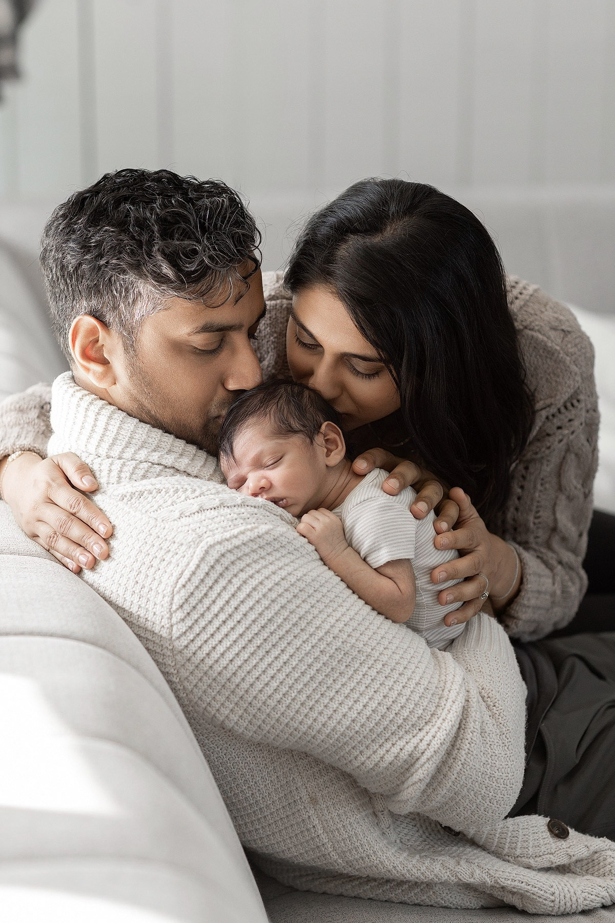 Newborn Lifestyle. Family photographer in Bay Area, California
