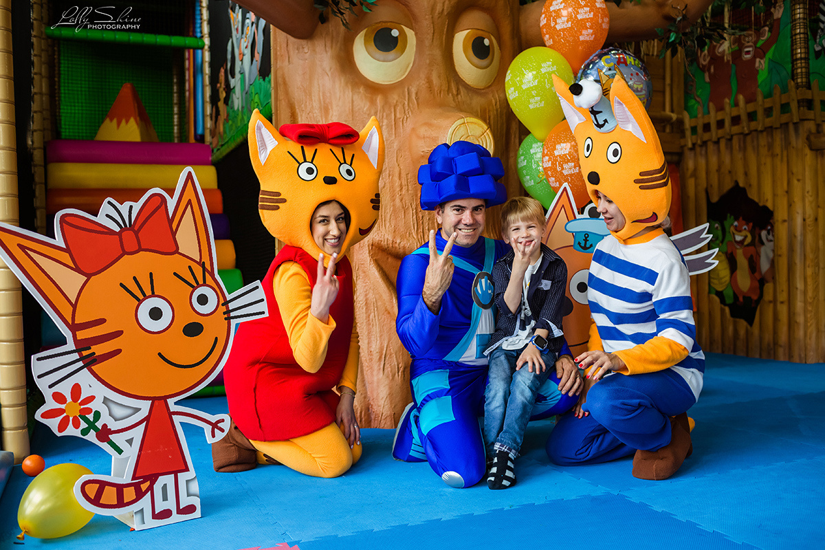 BIRTHDAY PARTY. Lolly Shine. Contemporary digital artist