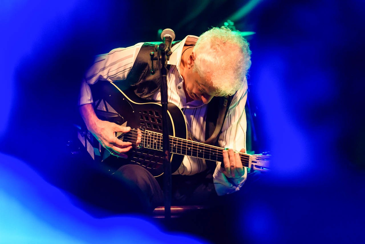 Doug MacLeod u emotivnom dodiru gitare na Danube Blues & Rock Festivalu u popularnom novosadskom Firchie Think Tank Studio.