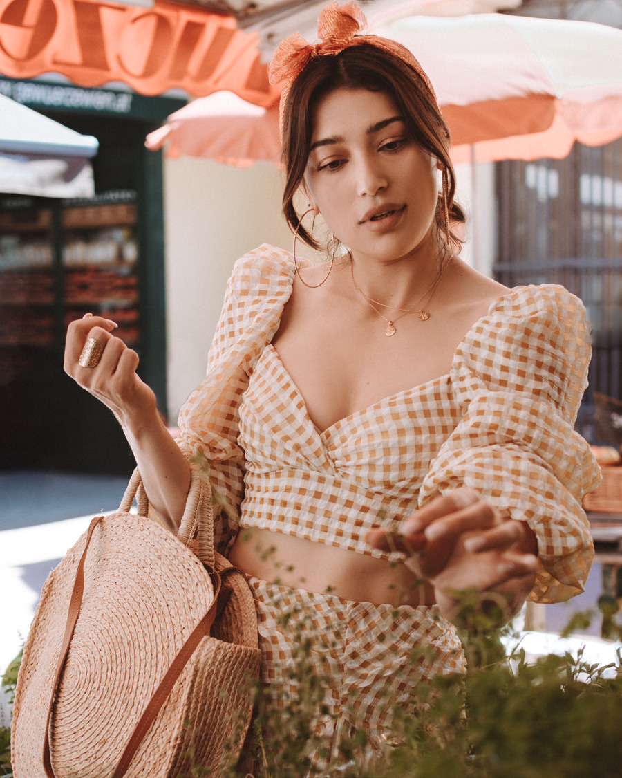 Savrina at the market. Photographer in Vienna Ksenia Kogler