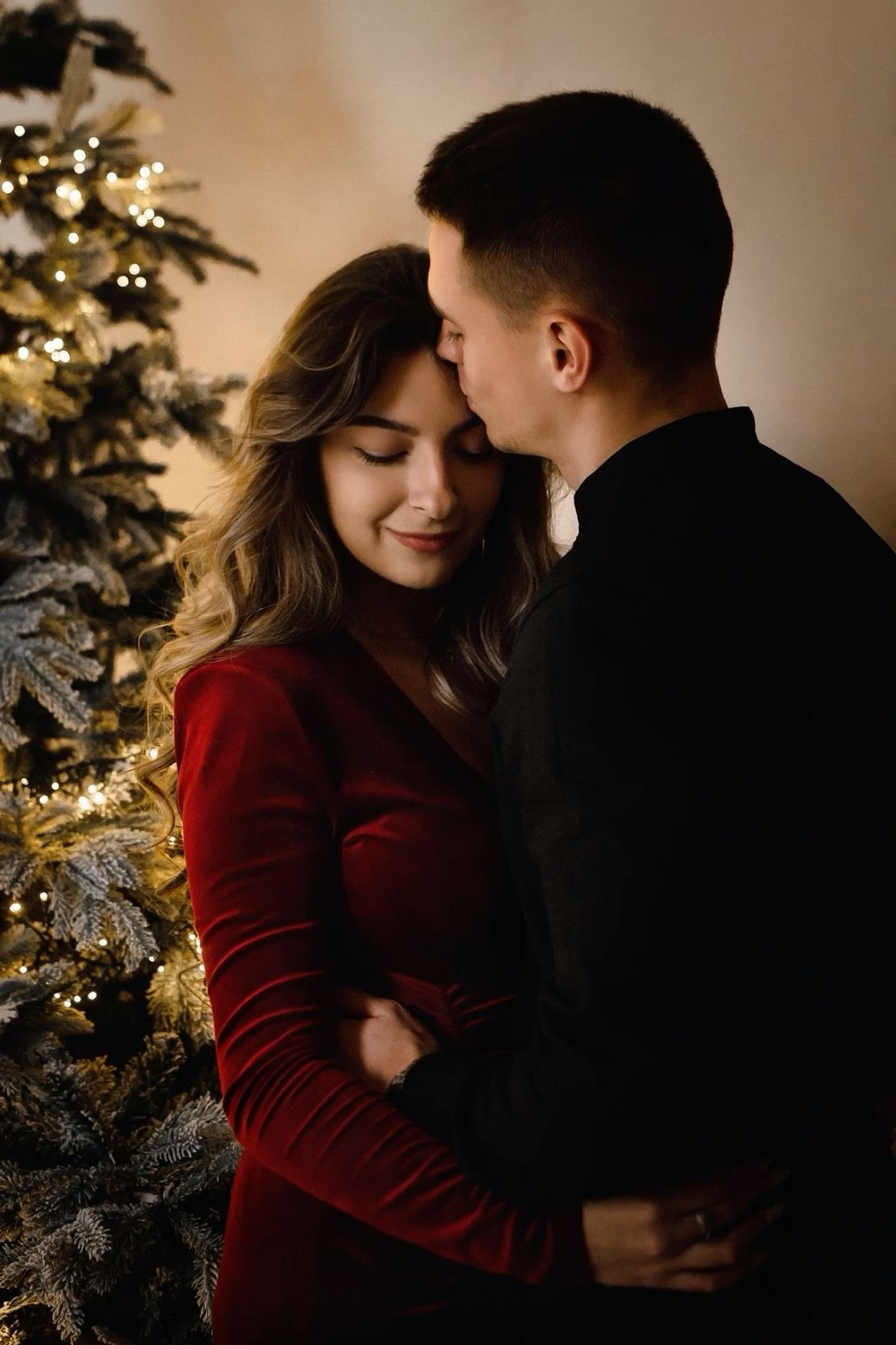 IDEEN FÜR KLEIDUNG FÜR EIN WEIHNACHTSFOTOSHOOTING. Фотограф Лейпциг