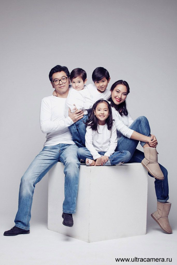 Family photoshoot — ideas. Photographer in Seoul Dobrokvashina Natalya