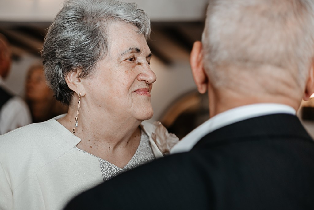 Nuntă de aur. FotoACTIV.ro - Imaginea ta contează