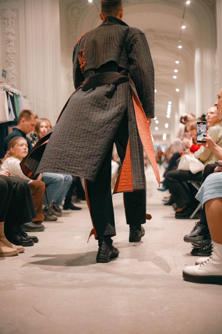 Backstage. Samid Ali