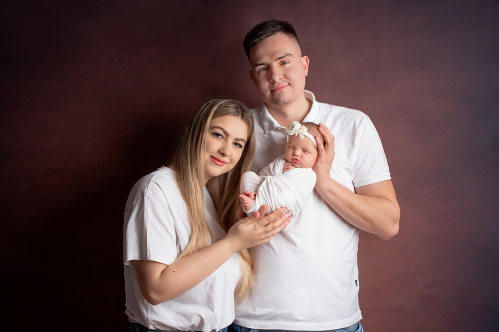 Sesja noworodkowa z rodzicami i rodzeństwem - Natalia Lucko