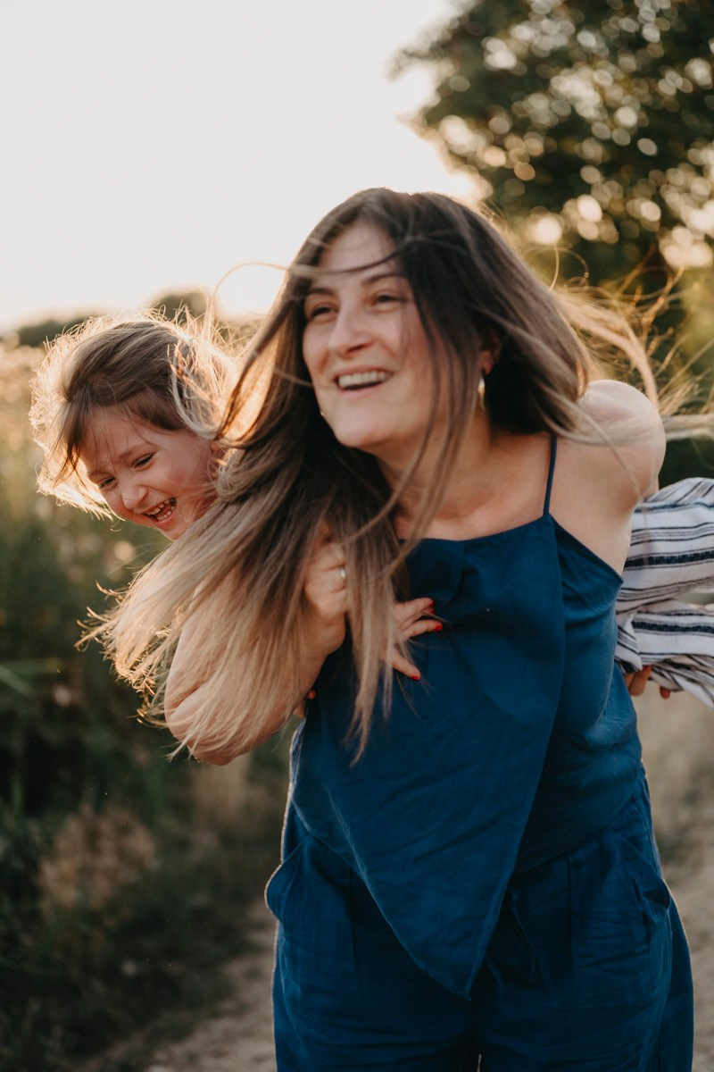 Jelena Milos Dunja i Mila / porodicno fotografisanje. Deciji i porodicni fotograf u Beogradu Oksana Skendzic