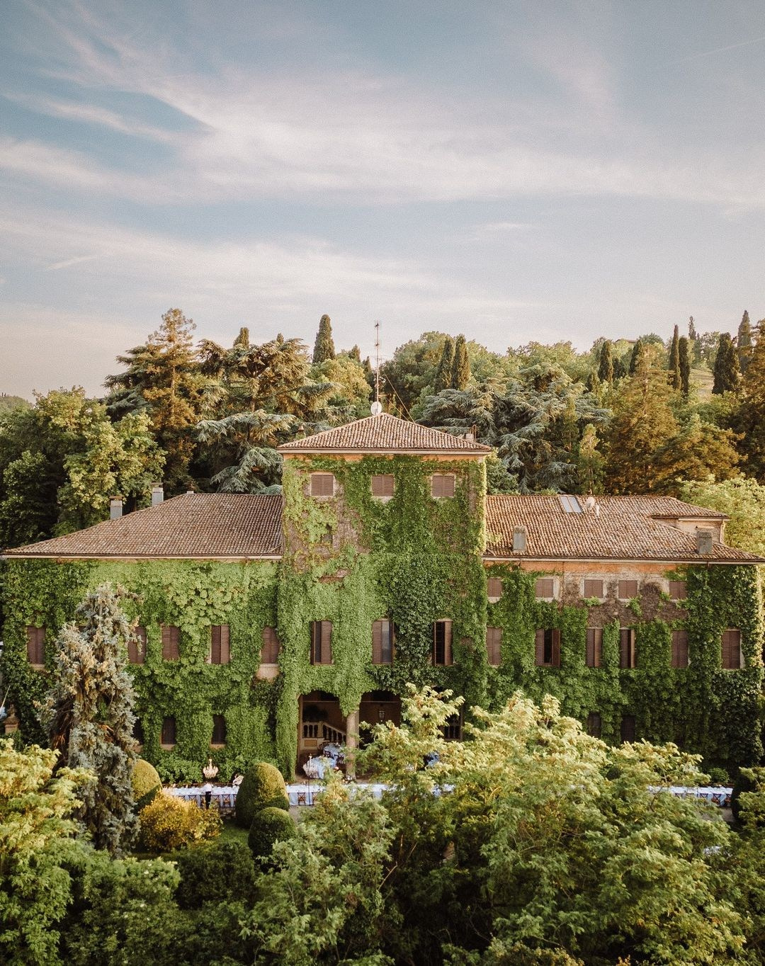 Dreamy Locations for an Italy Elopement: Insights from an Italy Destination Photographer. Destination Wedding Photographer Alex Pasarelu