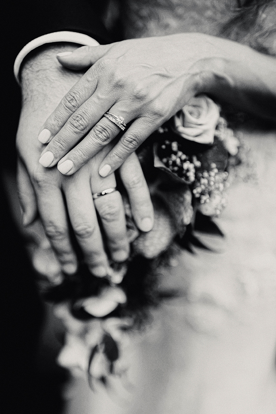 JAKUB + JESSICA | CIVIL WEDDING, ZÜRICH STADTHAUS | BELVOIR PARK | BLACK&WHITE. HOME