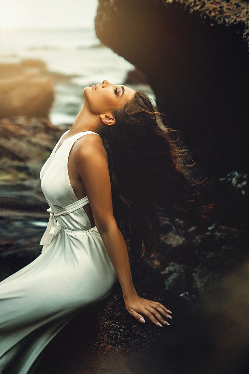 Белое летящее платье на Тенерифе