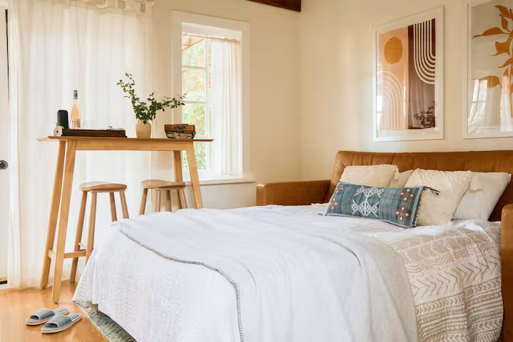 Return to Yourself Weekend — женский ретрит в Лос-Анджелесе | 22–24 февраля 2026. About you club | Женский клуб | Встречи | Ретриты 📍 Лос Анджелес