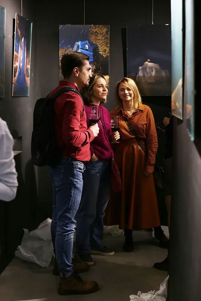 Открытие выставки Романа Рыбалёва «Календарь 2022». Школа Фотографии Романа Рыбалёва. Город Кишинёв, Молдова