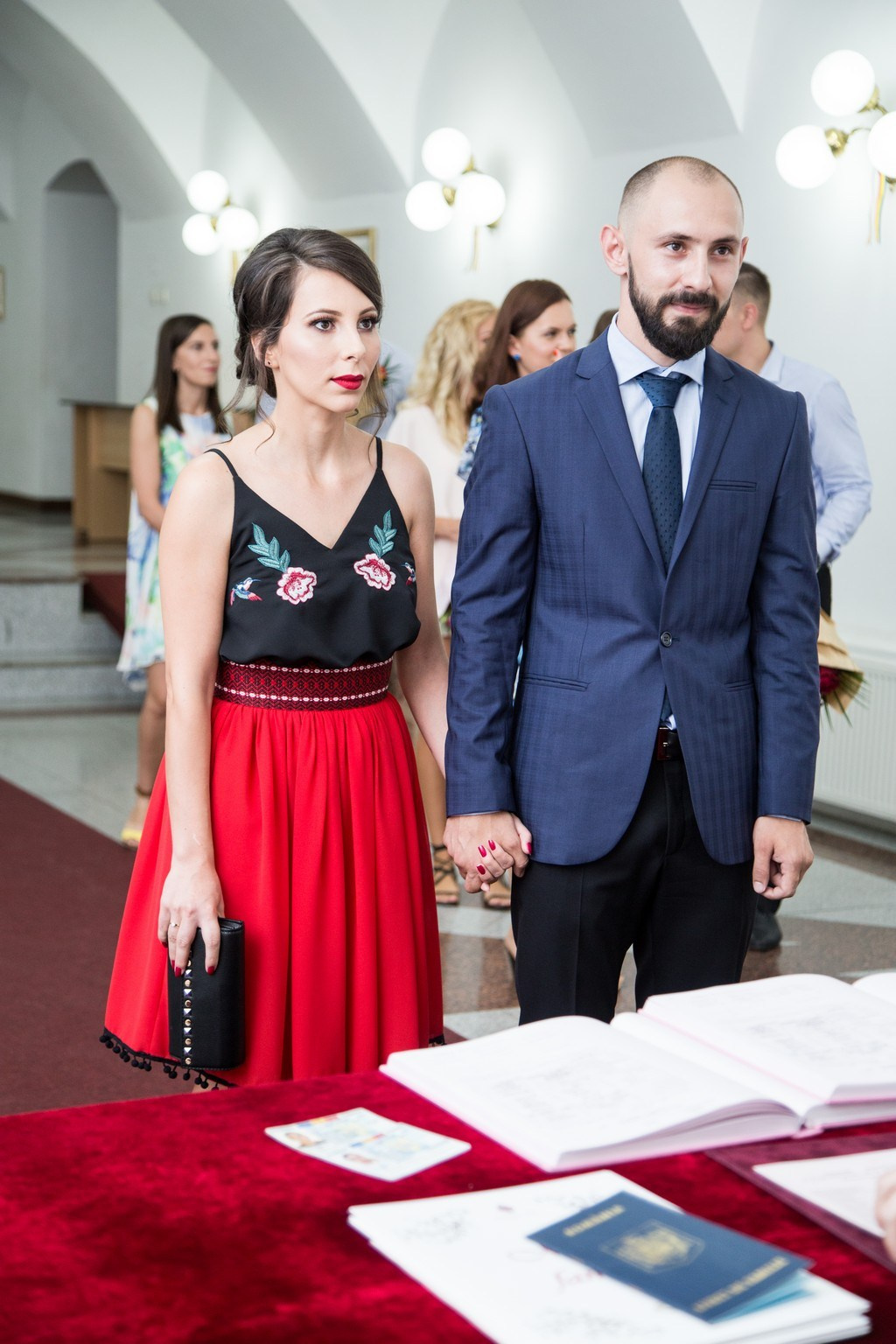 Otilia si Dragos by fotograf nunta Iasi — Eduard Schiopu