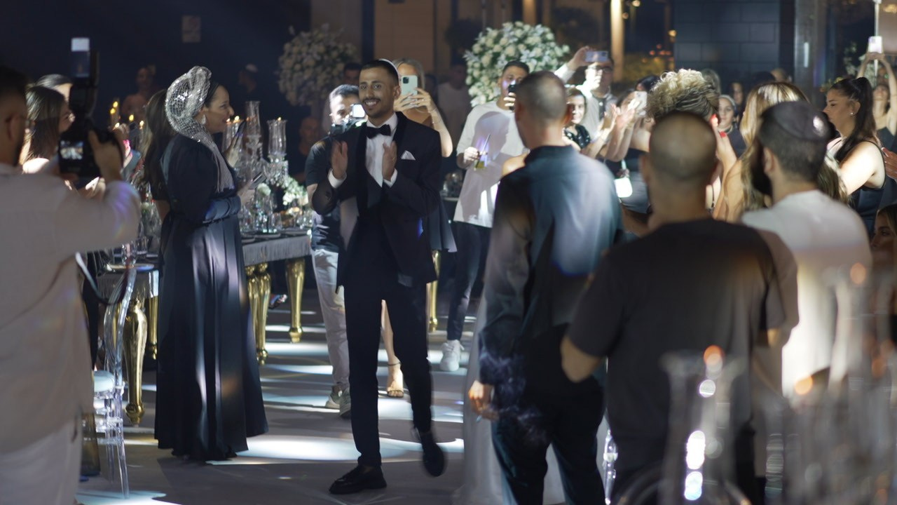 VIA / BASICO. Wedding and events photographers Studio Shalom